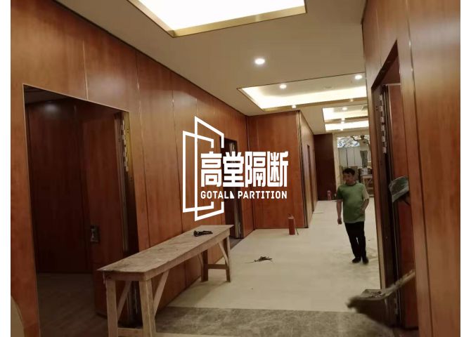 云南昆明廣東海鮮坊酒樓移動隔斷